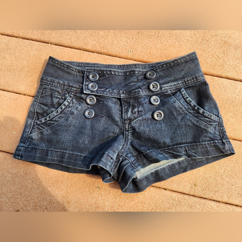 Zanadi Dark Sailor Front Denim Shorts Jrs 3 x 2" inseam